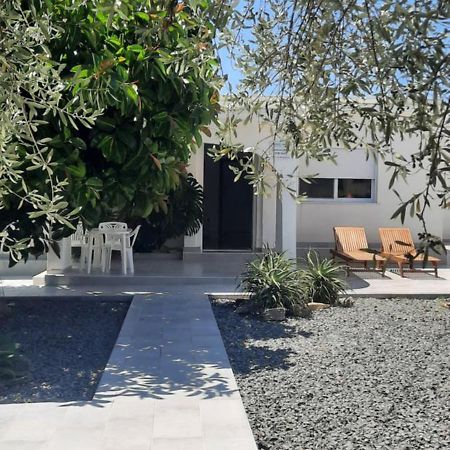 Janis Home Chrani Exteriér fotografie